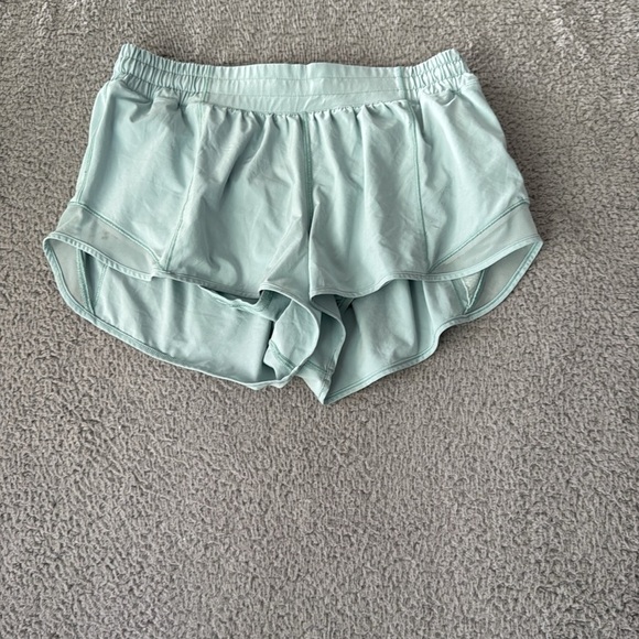 Lululemon Hotty Hot Short II *2.5"
Hazy Jade size 10 - Picture 2 of 6